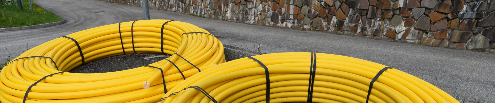 Yellow gas pipe coils