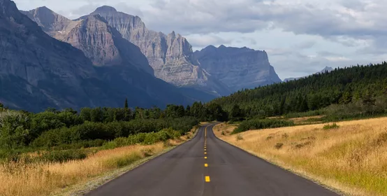 Beautiful Panoramic View of Scenic Highway with Mountain Landscape in the background  